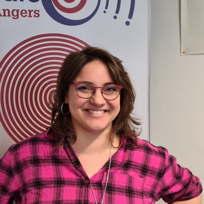 Les voies de l'éco du 22 02 2023 - avec Julie Gayet de Coquelicots et Papillons le magazine des entrepreneurs de l&#039;anjou Les voies de l'éco du 22 02 2023 - avec Julie Gayet de Coquelicots et Papillons